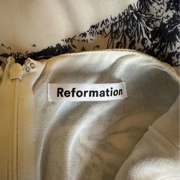 Reformation Navy and Cream Women's Dress, size 0. NWT - Picture 5 of 7